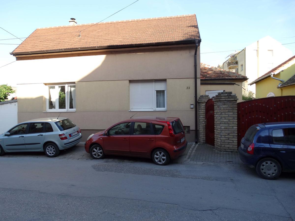 Marijana - Center Apartamento Novi Sad Exterior foto
